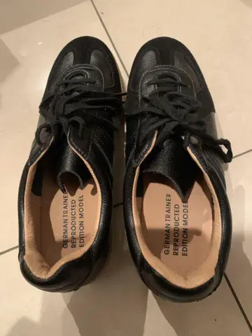 German Trainer 블랙 스니커즈 25.5