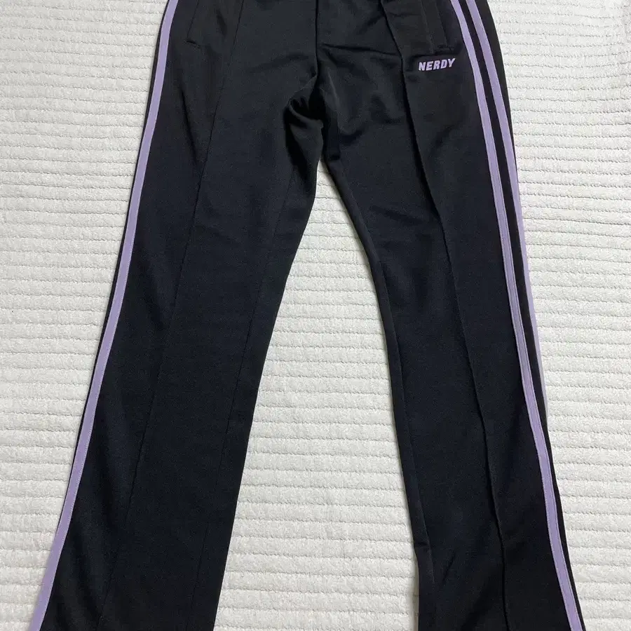 [ NERDY ]★NY TRACK PANTS NERDY Classic NY Track Pants Dark Green – SeoulSeoul