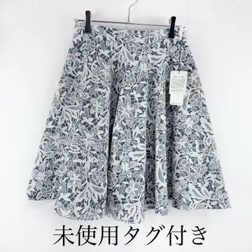 미사용 택 포함 그랑데블 올 패턴 자수 플레어 스커트 M 사이즈