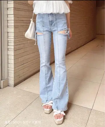 INGNI 사이드 리본 컷 아웃 플레어 데님 팬츠 라이트 블루 S 사이즈