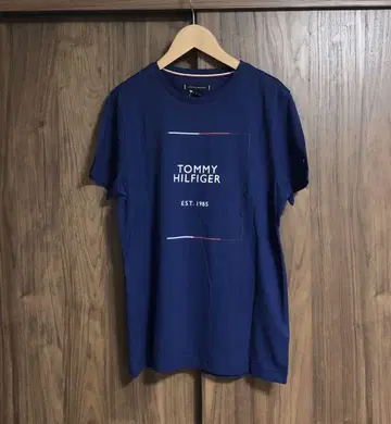 타미힐피거 티셔츠 미사용 새상품