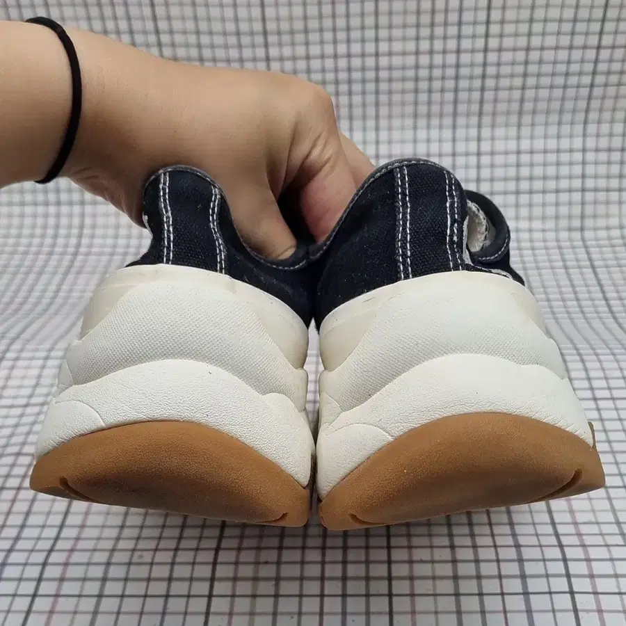 Product Details - 4