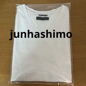 junhashimo 화이트 V넥 티셔츠