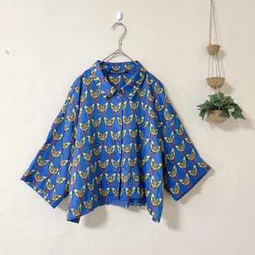 자라 ZARA 새 패턴 셔츠 L 사이즈 블루 돌마린 슬리브 올 패턴