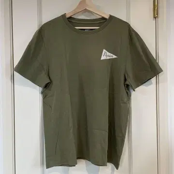 Pilgrim 올리브색 티셔츠