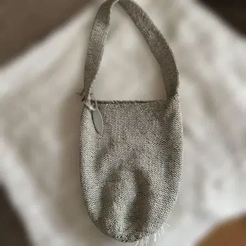 요건 레일 메쉬 백