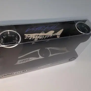 DRT VARIAL 95 블랙&화이트