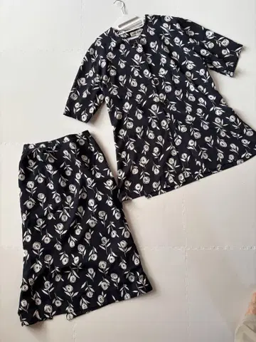 새상품급 LAPINE ROUGE 라핀 루즈 꽃무늬 스커트 셋업 13호