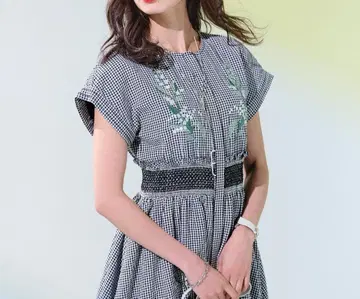 새상품 체스티 깅엄 체크 롱 원피스 스즈란