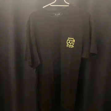 치이카와 라면 돼지 블랙 티셔츠