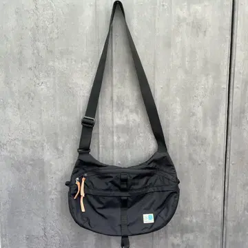 karrimor 숄더백 블랙 검정 나일론 경량