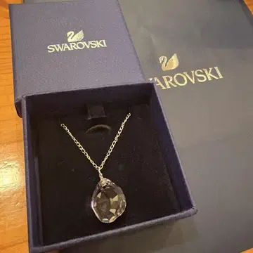 스와로브스키 크리스탈 펜던트 목걸이