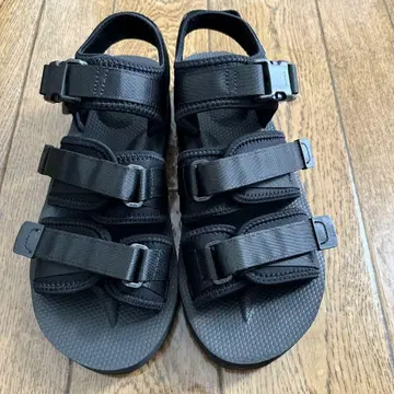 SUICOKE 샌들