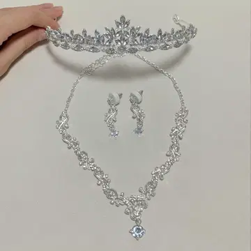 브라이덜 액세서리 3개 세트 (티아라, 목걸이, 귀걸이)