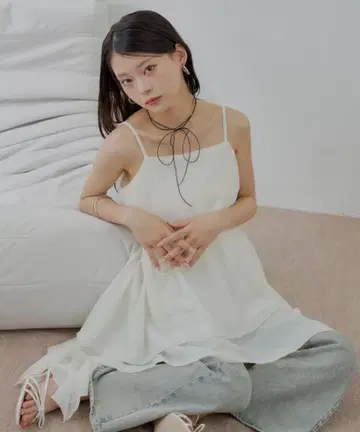 Chico 티어드 사이드 드롭 프릴 미니 원피스