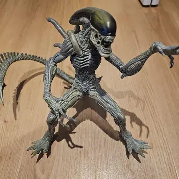 에이리언 피규어