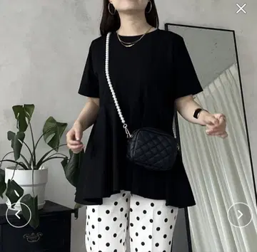 백 메탈 페플럼 플레어 티셔츠