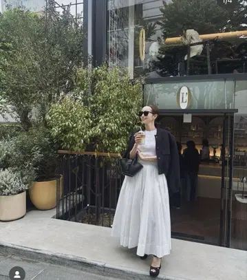 Bibiy. 화이트 스커트 (ASHLEY SUSPENDER SKIRT)