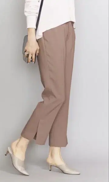 브라운 슬릿 테이퍼드 슬랙스 M 사이즈