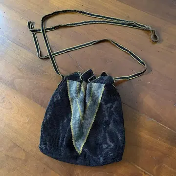 비즈 블랙 골드 미니백, 이탈리아제