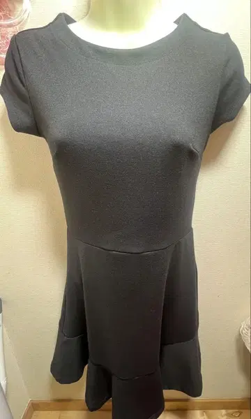 GAP 블랙 무릎 기장 원피스 00 사이즈