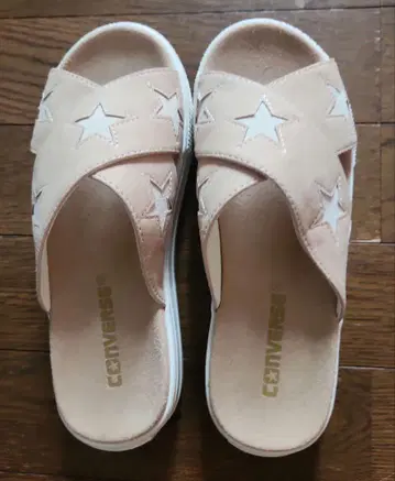 CONVERSE 스타 무늬 슬라이드 샌들 베이지
