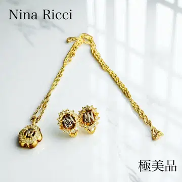 Nina Ricci 목걸이 및 귀찌 세트 골드 컬러 로고 컨디션 최상