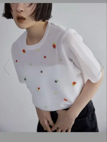 <EMMEL REFINES>EM 플라워 비즈 시어 풀오버