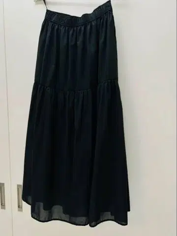 블랙 비침 롱 플레어 스커트 티어드