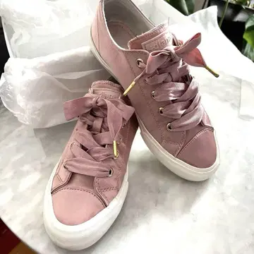 다이애나 핑크 새틴 리본 스니커즈