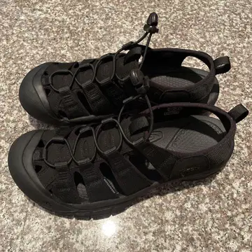 KEEN 뉴포트 28cm 트리플 블랙 한 번만 사용