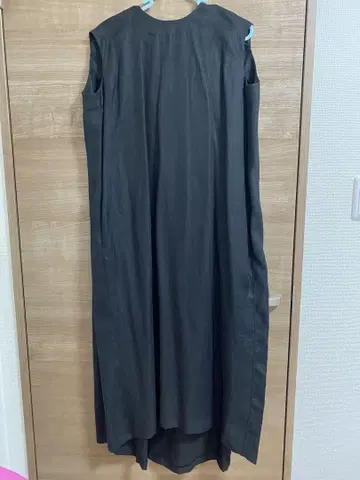 블랙 롱 원피스 플리츠 디자인