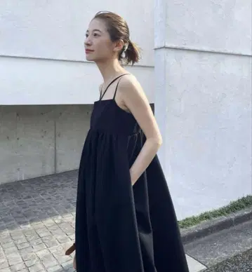 클레인 디자인 스트랩 가더드 오버