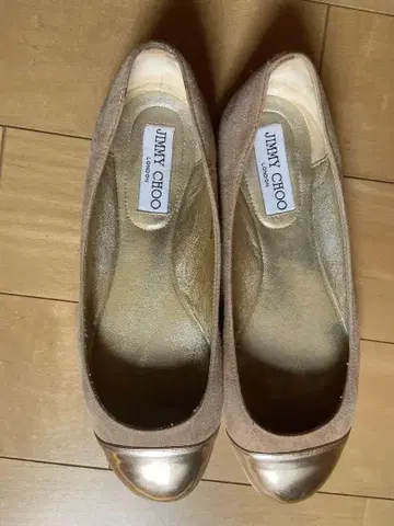 JIMMY CHOO 핑크 베이지 플랫 슈즈