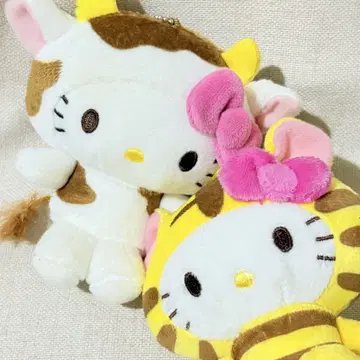 헬로키티 봉제 인형 키링 스트랩 묶음 판매 인형옷