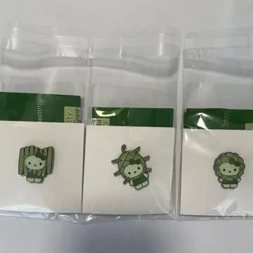 그린 컬러 캐릭터 핀 배지 3개 세트