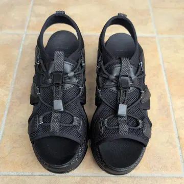 ABC 마트 볼륨 코드 샌들 6.5 블랙