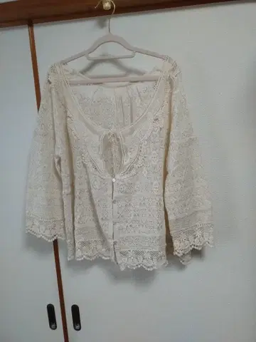새상품급 저널 스탠다드 전체 레이스 상의 풀오버 아이보리