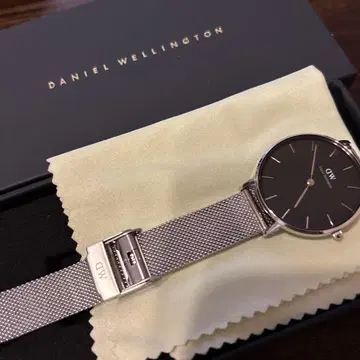 DANIEL WELLINGTON 손목시계 블랙 다이얼 메쉬 밴딩 새상품급