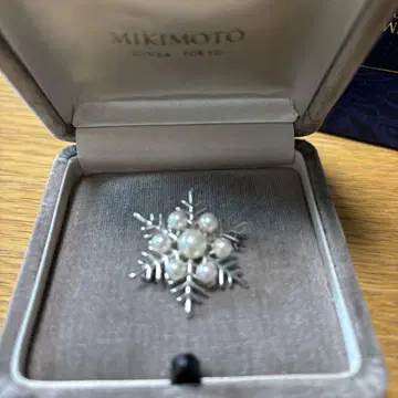 Mikimoto 눈송이 브로치