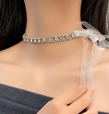 크리스탈 리본 초커
