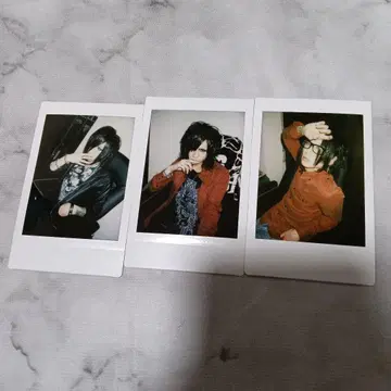 MEJIBRAY 철자 폴라로이드
