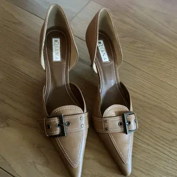 DIANA 베이지 스틸레토 하이힐 23cm