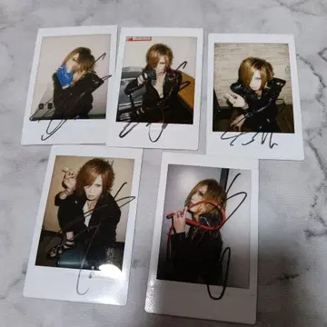 MEJIBRAY 철자 폴라로이드