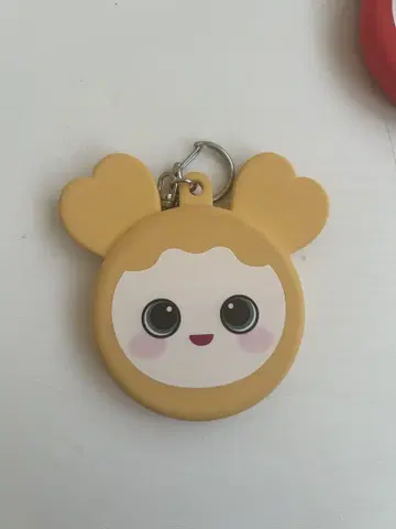 twice 지브리 캔뱃지 홀더