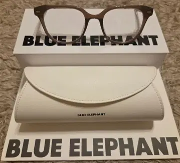 한국에서 인기 있는 BLUE ELEPHANT