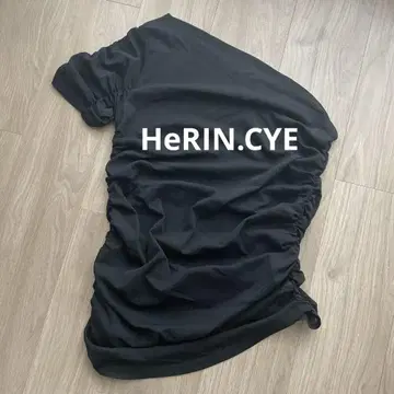 HeRIN.CYE 변형 아지메 메쉬 셔링 상의 블랙