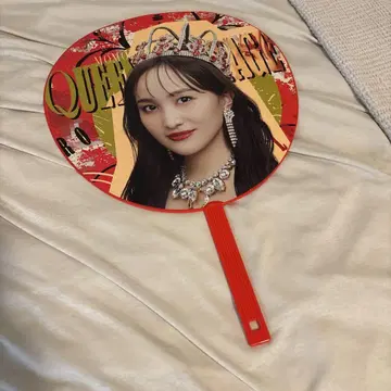 모모쿠로 나나미 부채