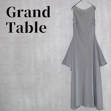 Grand Table 드레스 원피스 슬리브리스 사이드 디자인 쉬폰