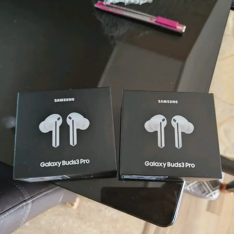 Sealed Galaxy Buds 3 Pro White on Bunjang Global Site.